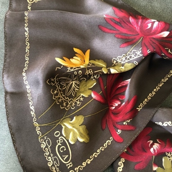 Oscar de la Renta Silk Oblong Floral Scarf Majestic Colors 51”LX11”W Elegant - Picture 3 of 9